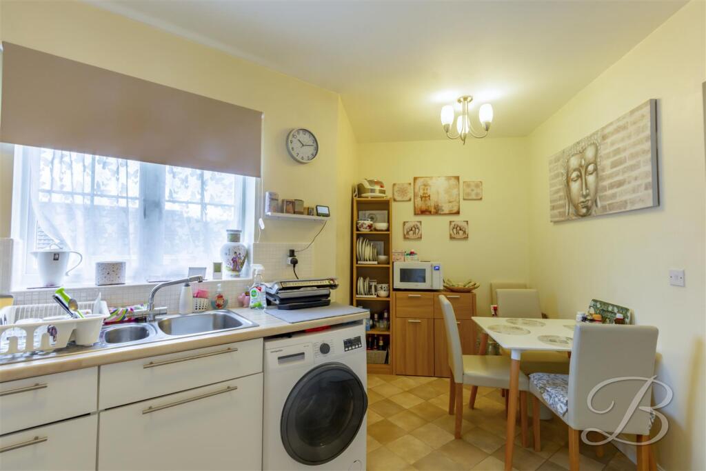 Apartment in Mansfield, Nottinghamshire - View 4