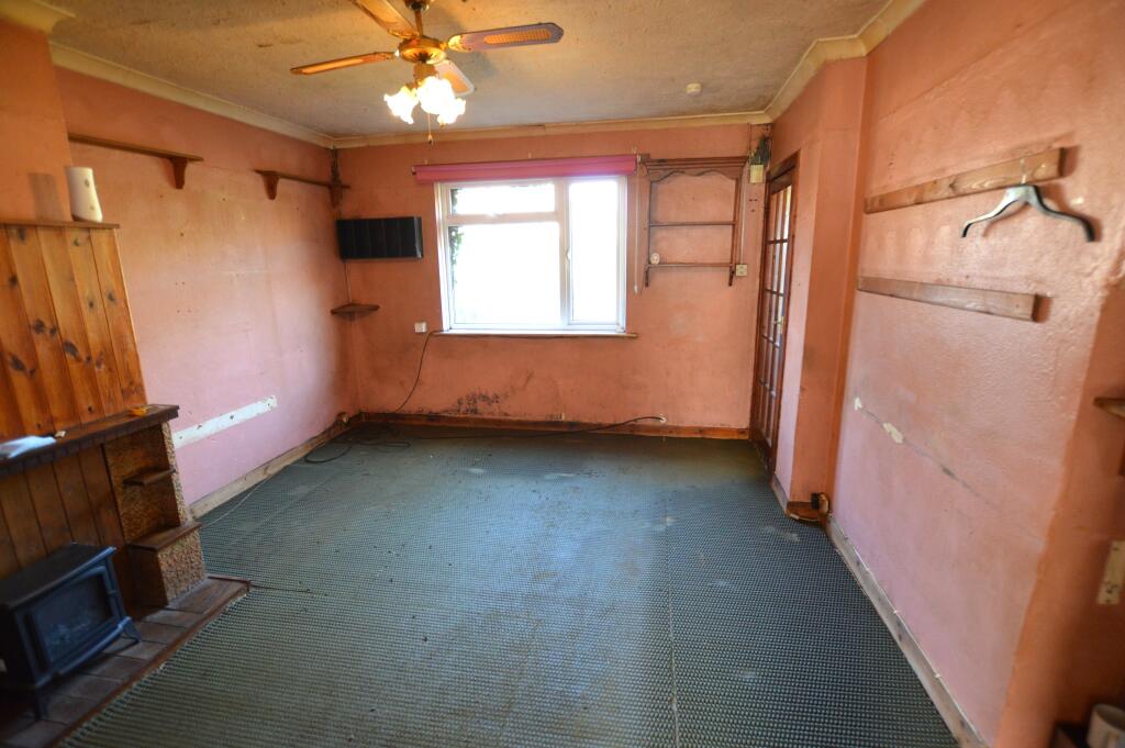 House in Redhill - View 4