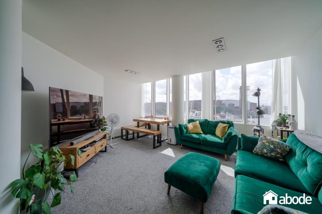 Apartment in Liverpool - More