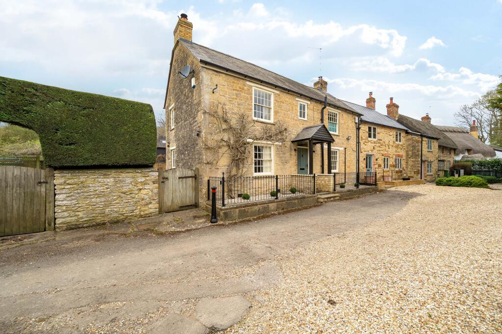 Main image of property: Kettle End, Lois Weedon, NN12