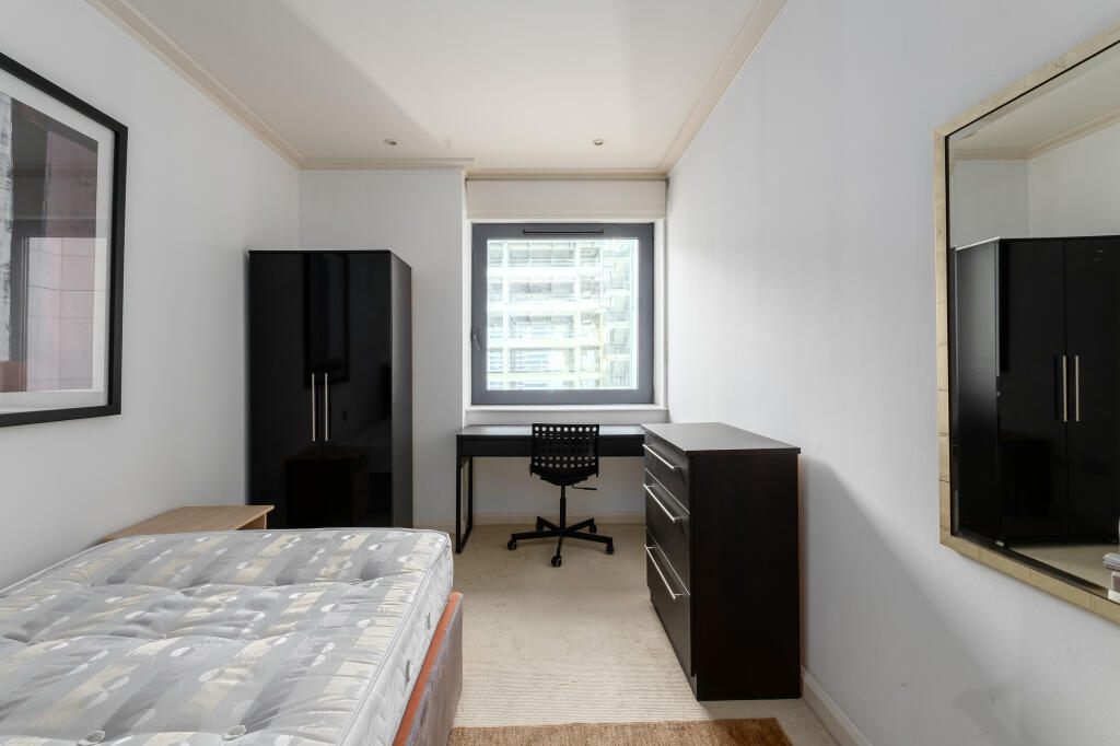 South Quay Square, London, E14 - More