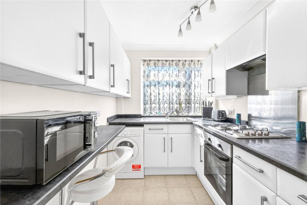 House in London, Higham Hill, Walthamstow - View 4