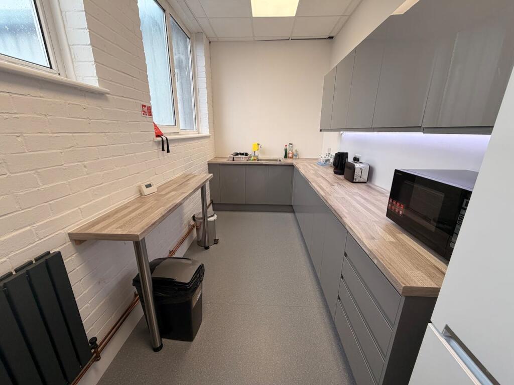 Internal (Kitchen).jpeg