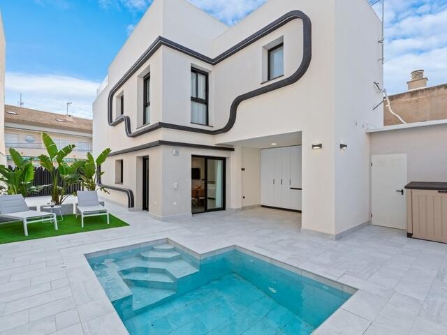 Main image of property: Valencia, Alicante, Torre de la Horadada