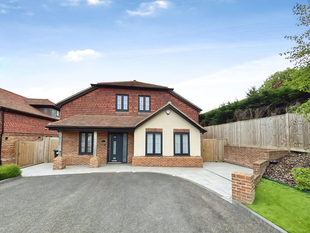 Main image of property: London Road, Addington, West Malling, ME19 5PL