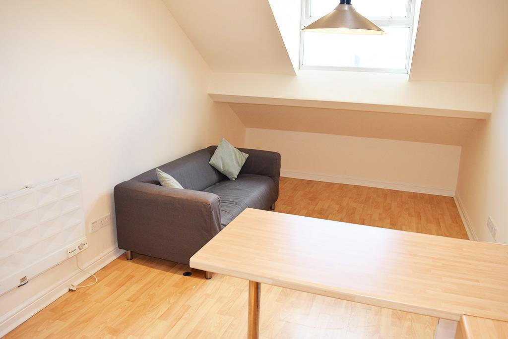 Apartment in Derby - View 5