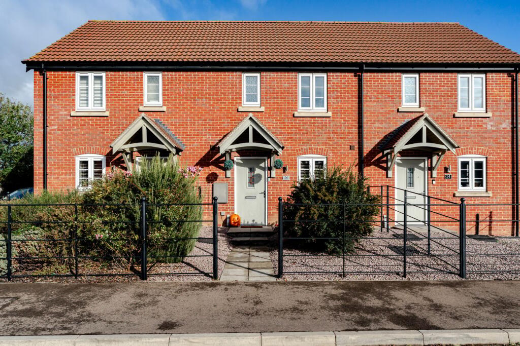2-bed terraced on Field Drive, Wyberton, Boston, PE21, £160,000
