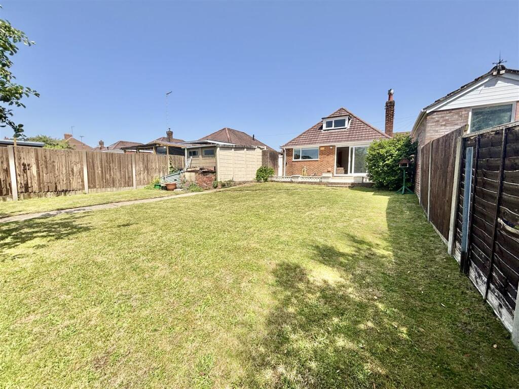Holcombe Road, Poole photo 2
