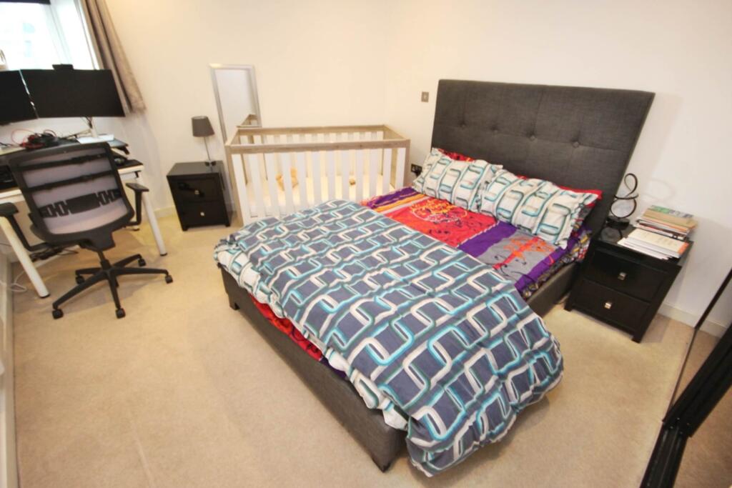 Apartment in Salford, Greater Manchester - More