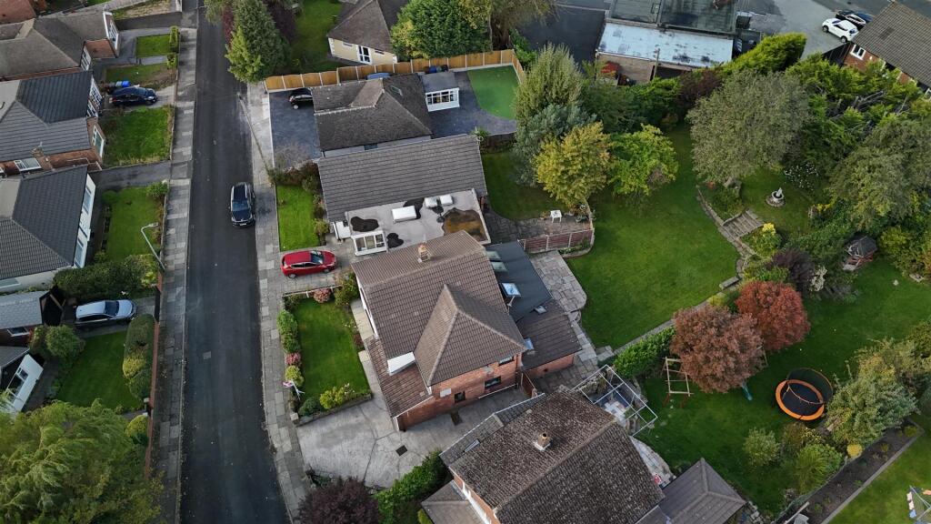 Langdale Drive, Bury. BL9 8HP photo 2