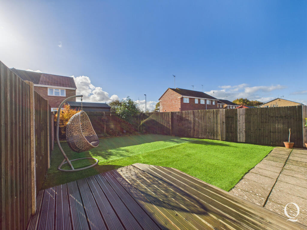 Greenway Crescent, Upton photo 3