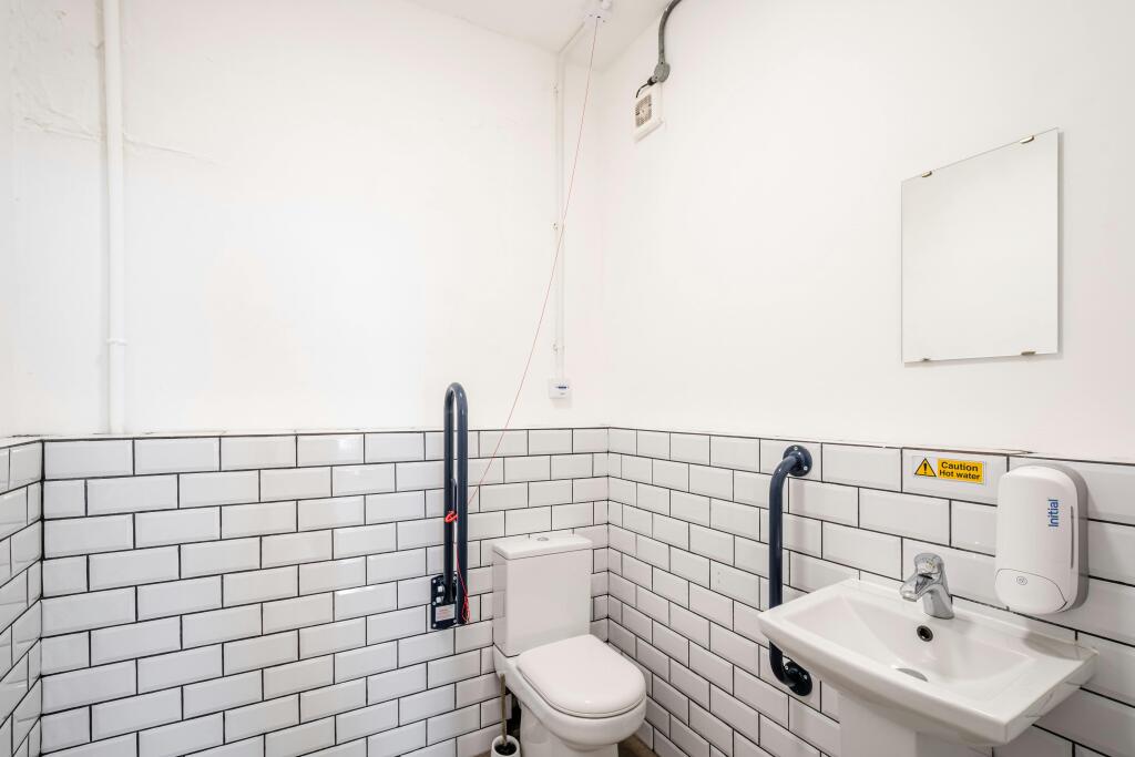 Universal Hse 34F  Low Res 2.jpg