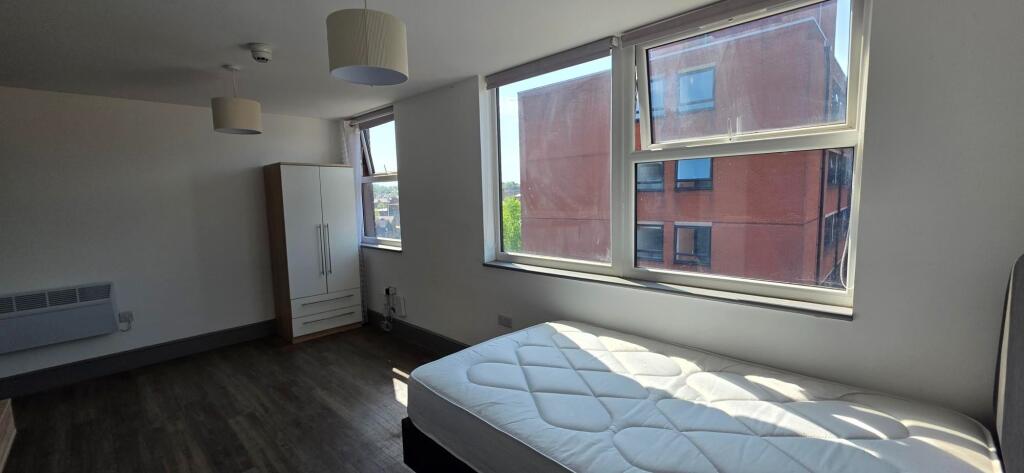 Apartment in Derby - View 5