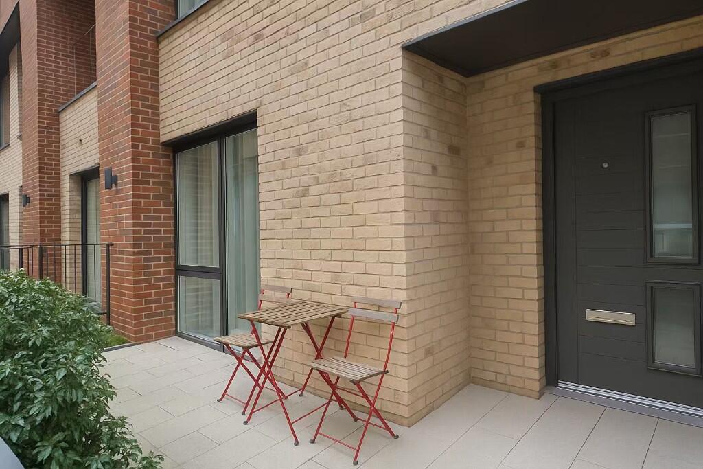 Main image of property: Lismore Boulevard, London, NW9