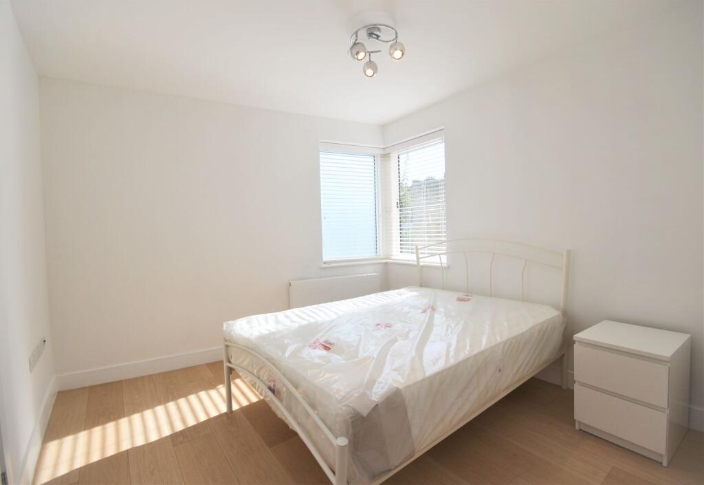 Apartment in London - View 2