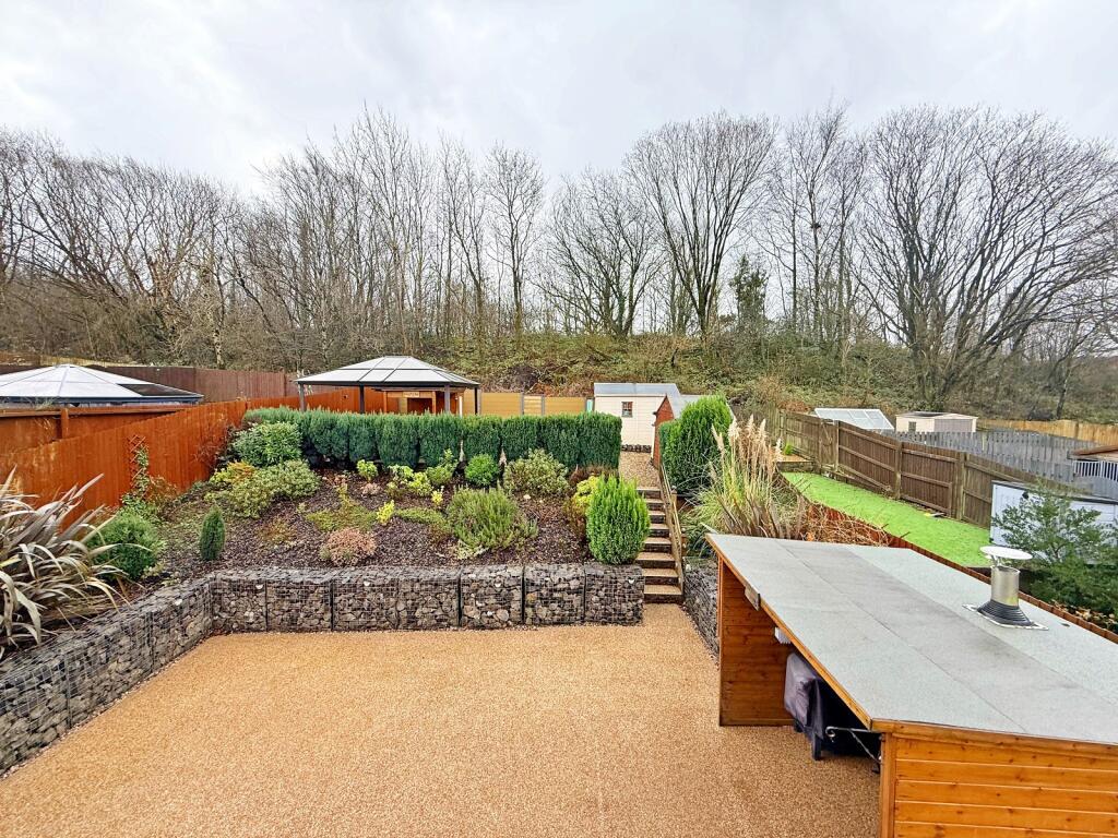 House in Cardiff, Llanharan - View 2