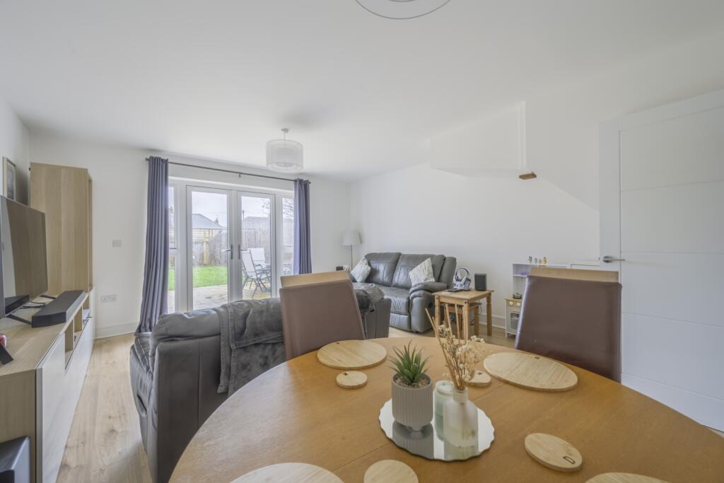 Skylark, Blunsdon, Swindon, SN26 photo 3