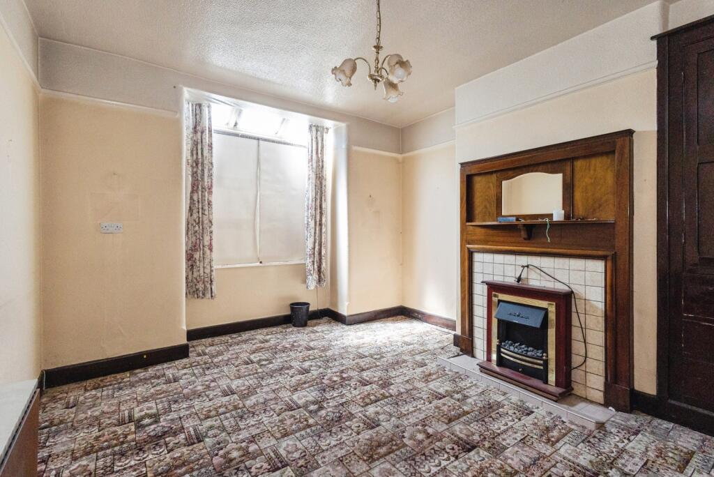 Montague Road, Ashton-under-Lyne, Greater Manchester, OL6 - View 4