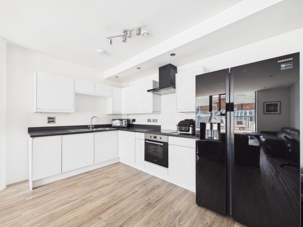 Apartment in Cheltenham, Ewens Farm, Montpellier - View 5