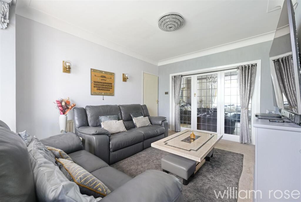 House in London, Woodford Green - View 5