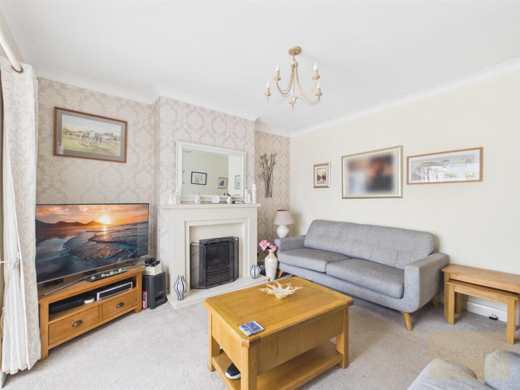 House in Gloucester - View 3