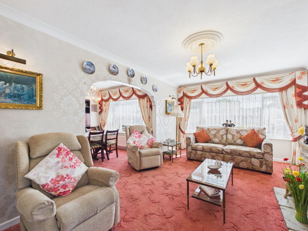 House in Worthing, West Sussex - View 2