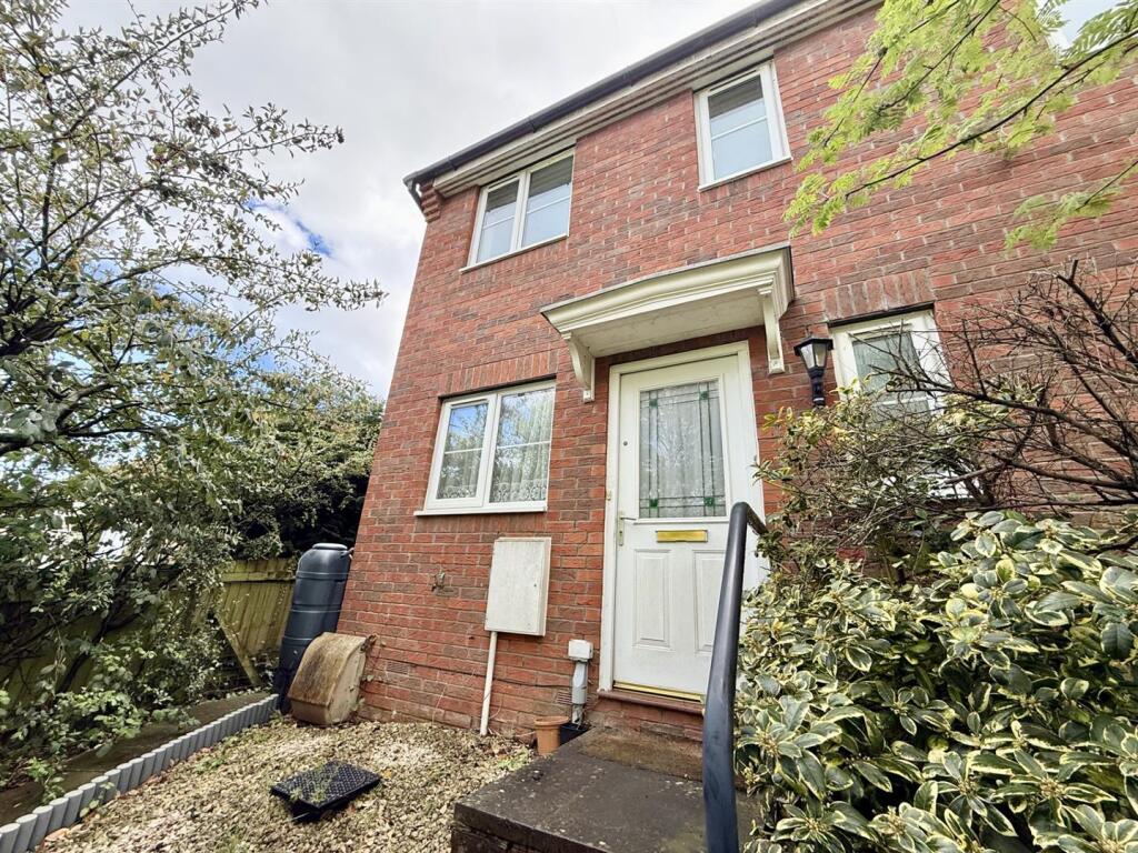 Main image of property: Sheens Meadow, Newnham