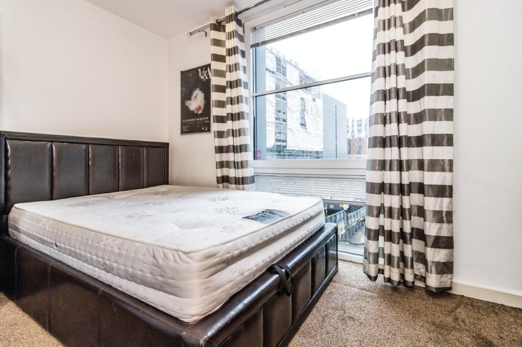 Apartment in Manchester, New Islington, Miles Platting - View 5