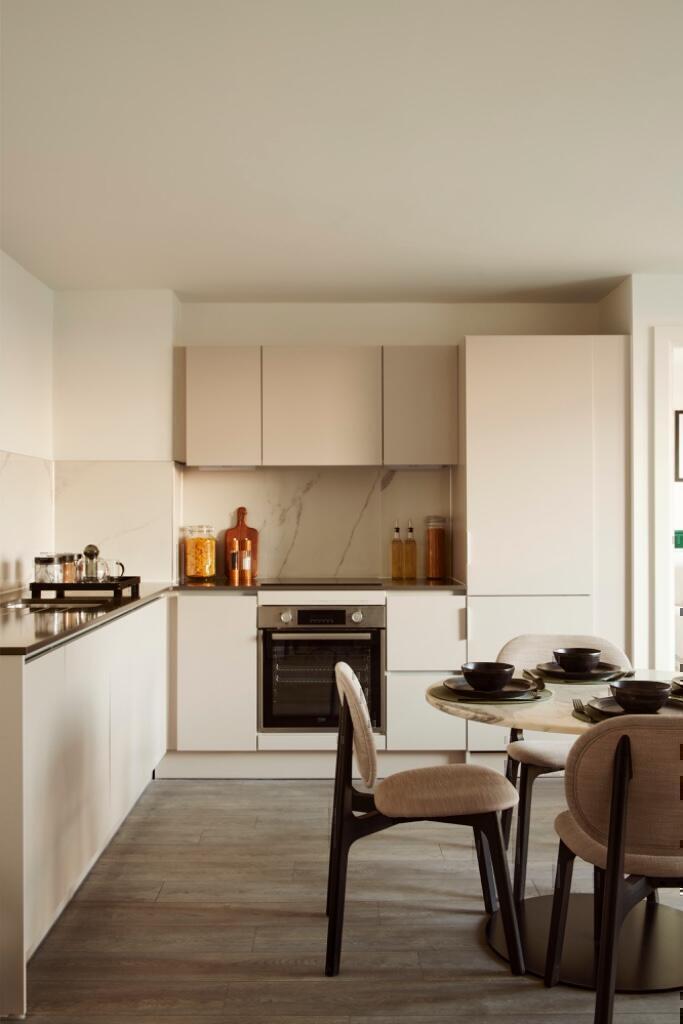 Apartment in Cardiff - View 2