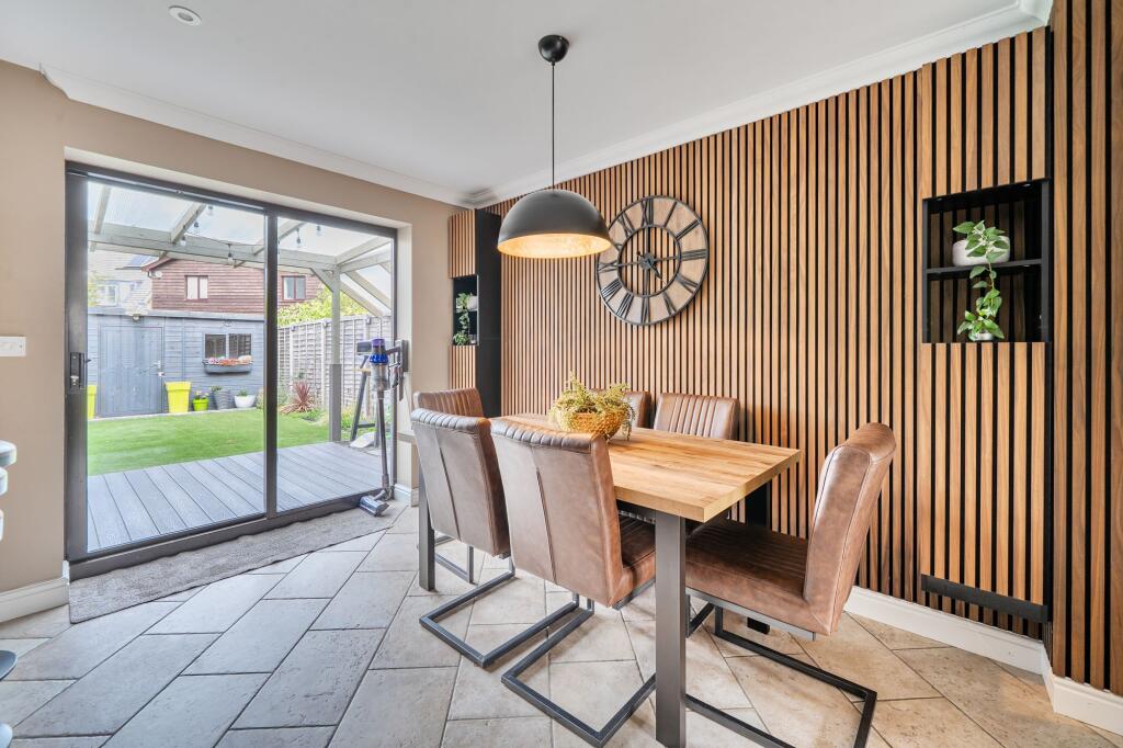 House in Milton Keynes, Broughton, Broughton and Milton Keynes - More