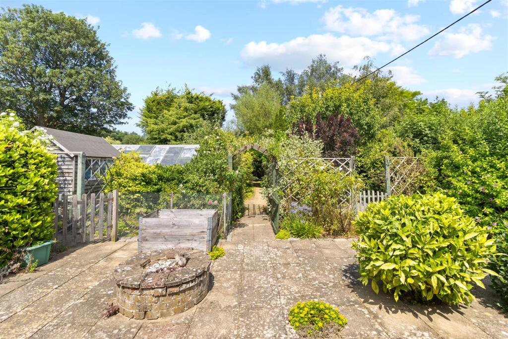 Station Road, Hellingly, - View 5