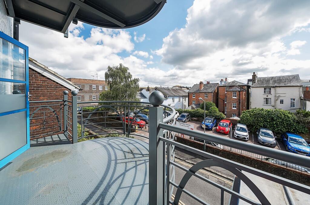 Apartment in Tonbridge - View 4