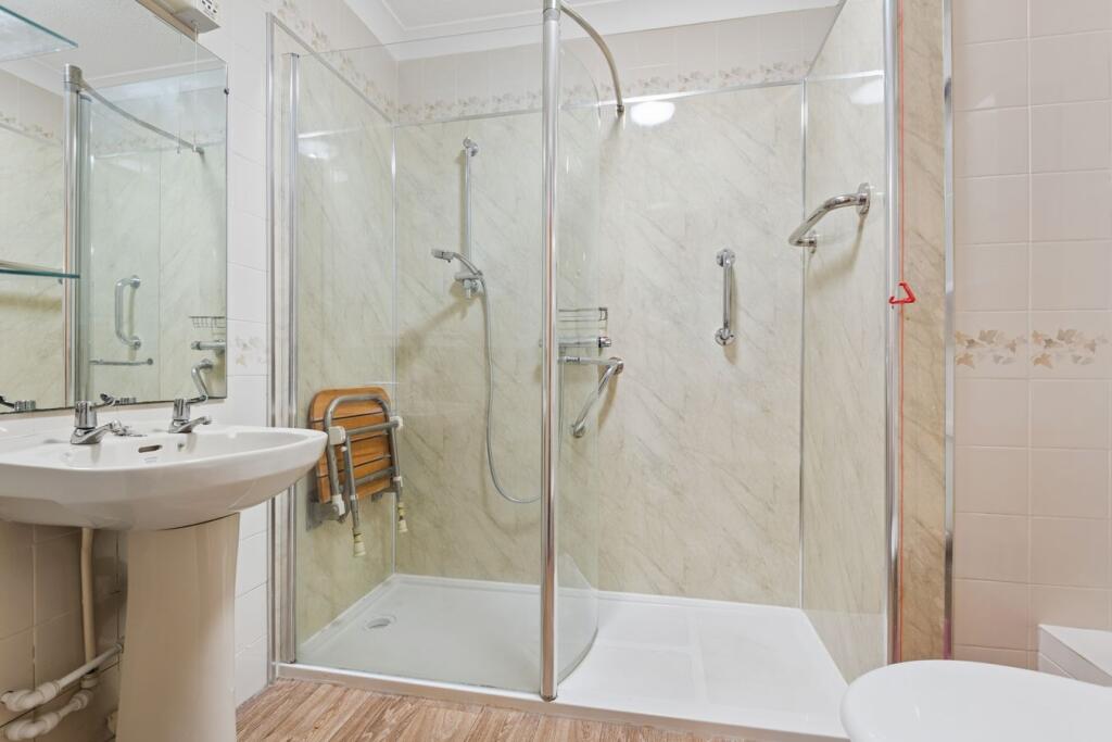 Apartment in St Neots - More