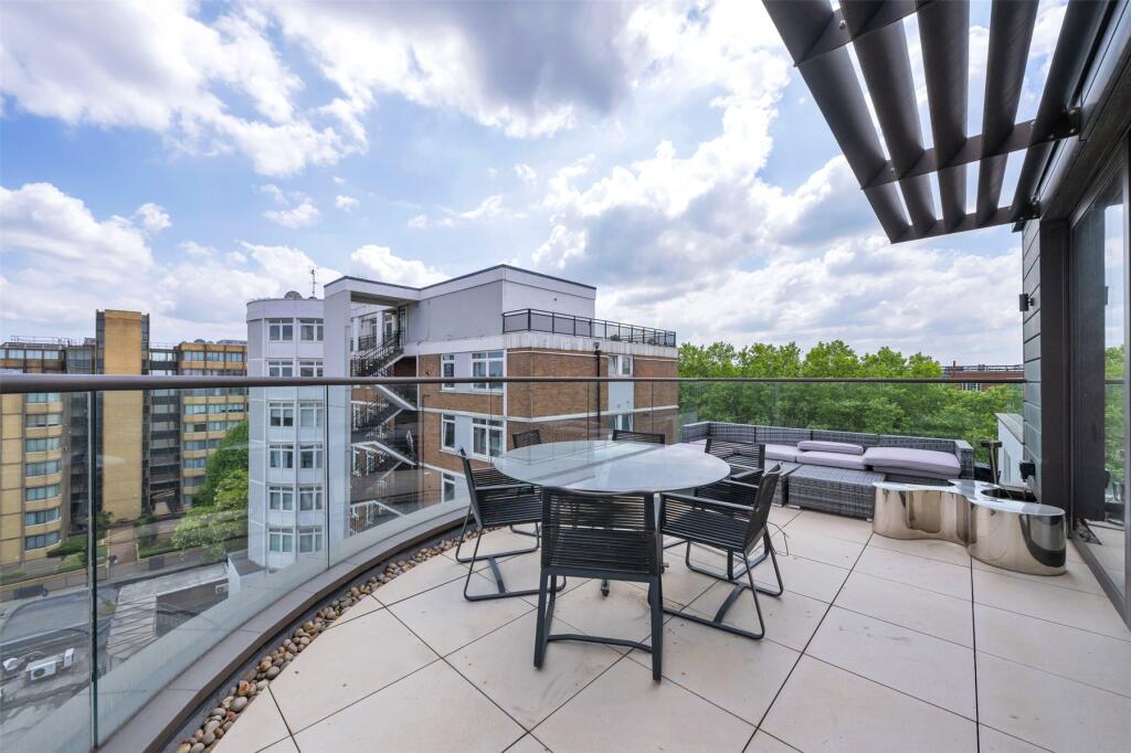 Apartment in London - View 3