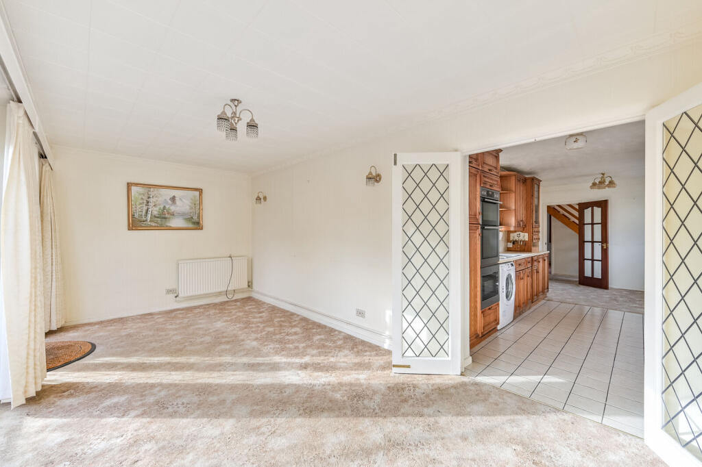 House in Slough - View 2