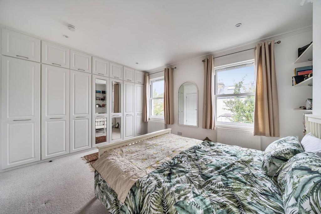 4 bedroom terraced house for rent
