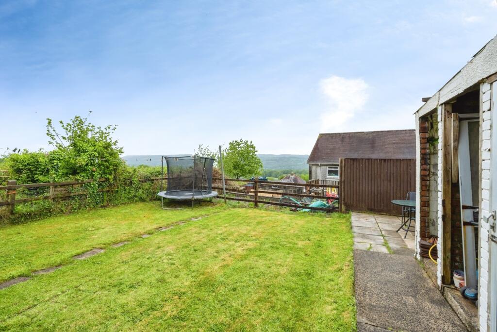 House in Y Tymbl / Tumble, Llannon - View 3