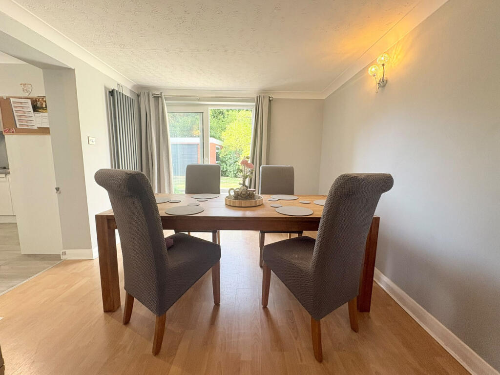 House in Hemel Hempstead - More