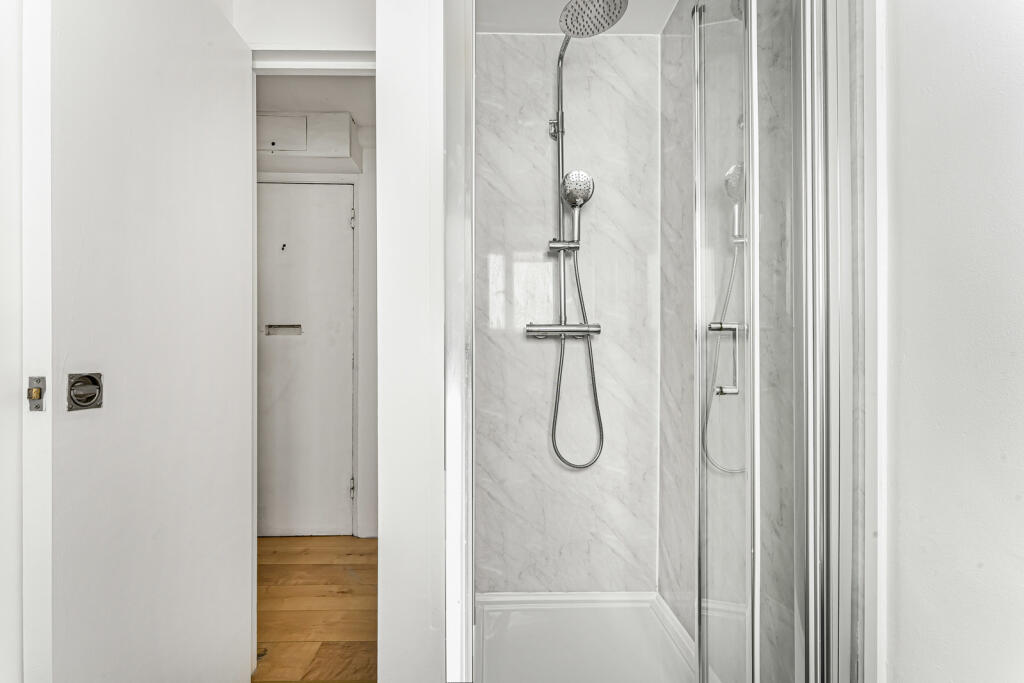 Apartment in London, City of London - More