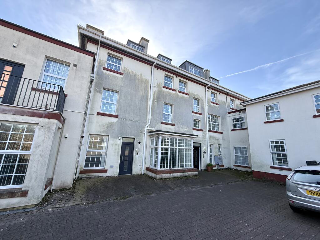 Main image of property: Flat 11, 22 Montpellier Crescent, Wallasey, Cheshire CH45 9AB