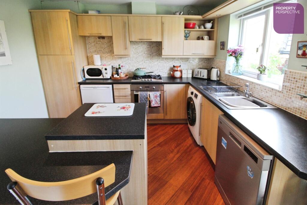 House in Stanley, South Moor - View 4