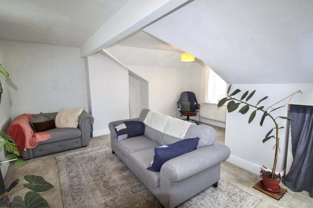 House in Wakefield - View 4