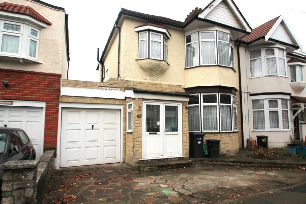 Main image of property: Hamilton Avenue, Ilford, London, IG6