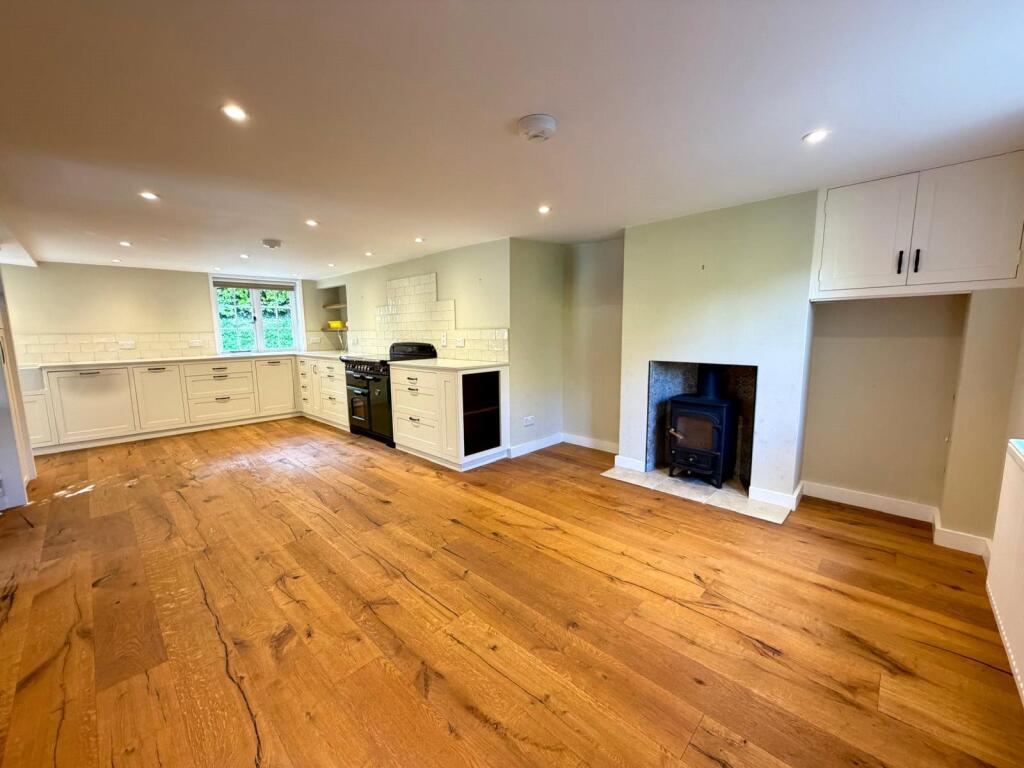 House in Portsmouth - More