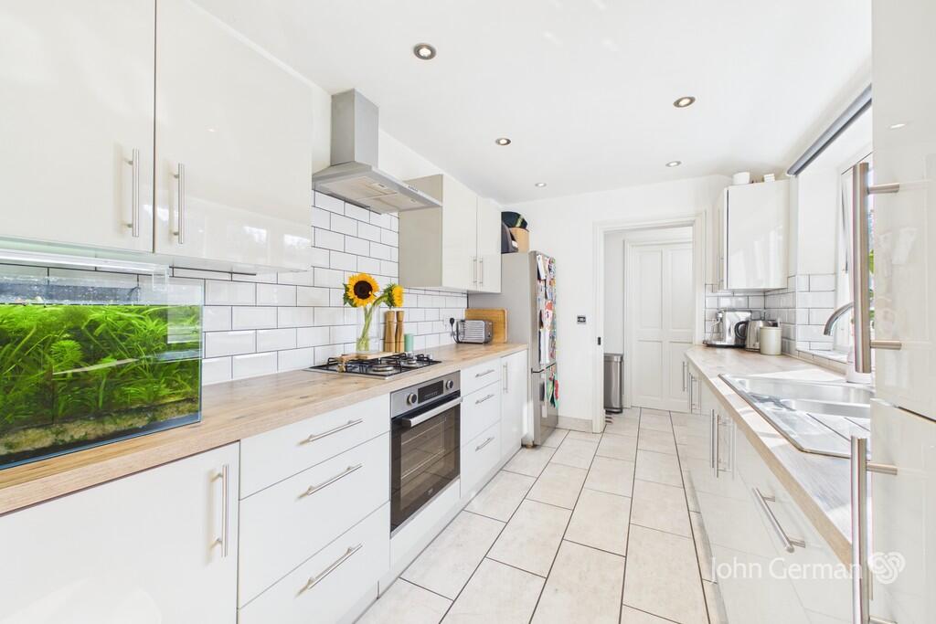 Ivanhoe Road, Lichfield photo 4