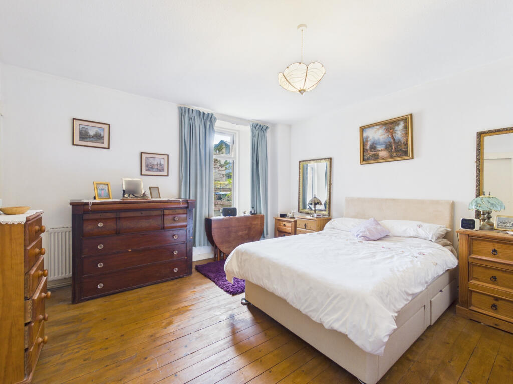 Apartment in Perth - More