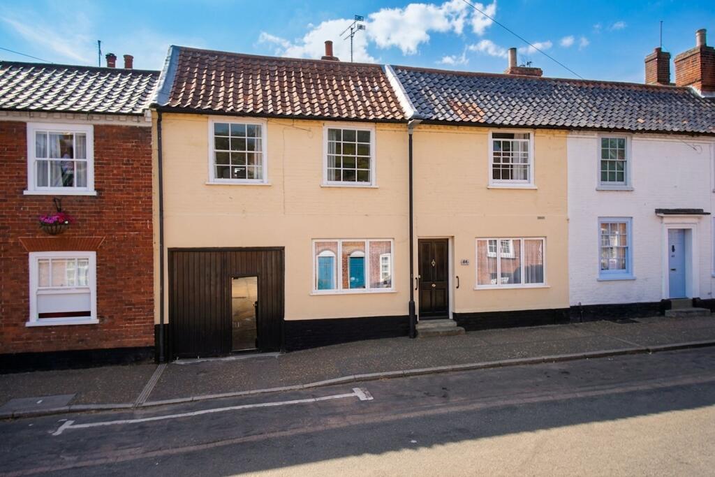 Main image of property: High Street, Loddon, Norwich