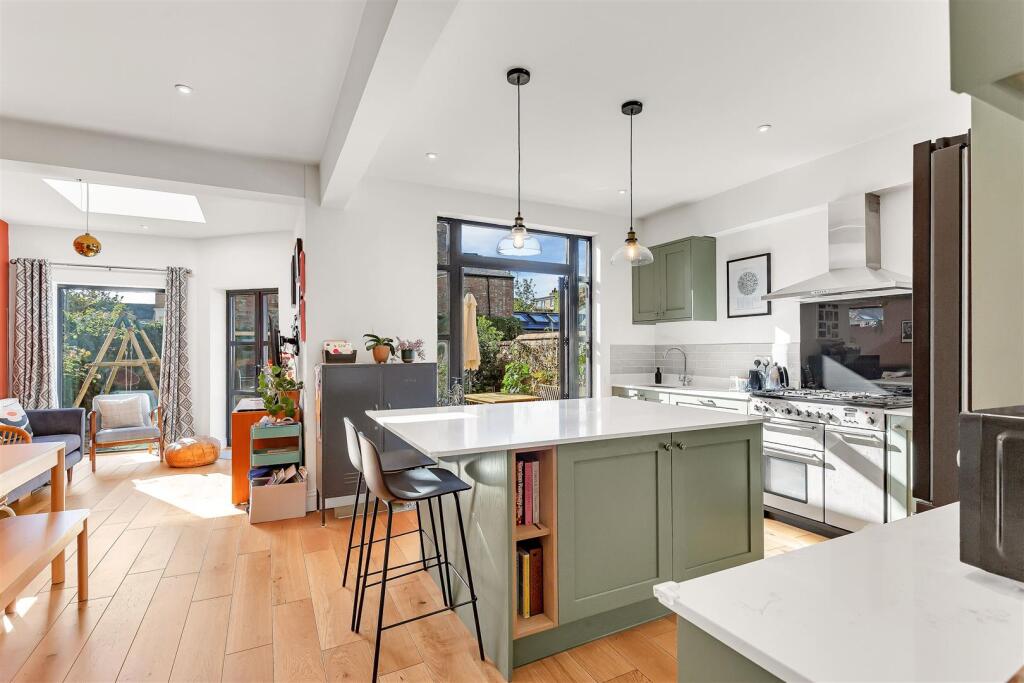 House in Milton Keynes - View 4