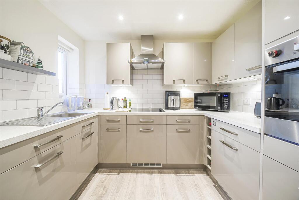 Hardy Lodge, Shaftesbury, Dorset photo 2