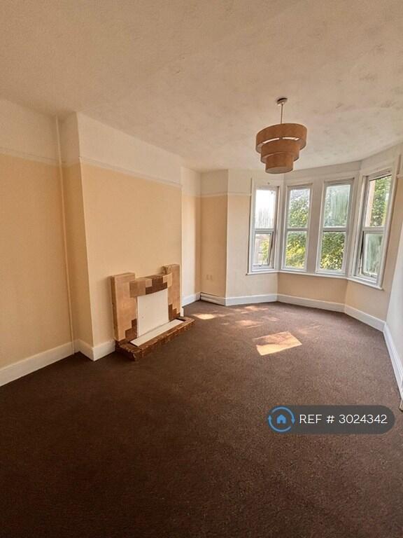 Apartment in Bristol - View 2